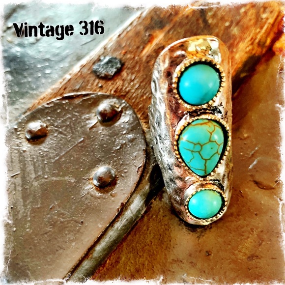 Triple Stone Turquoise Ring - Picture 4 of 8